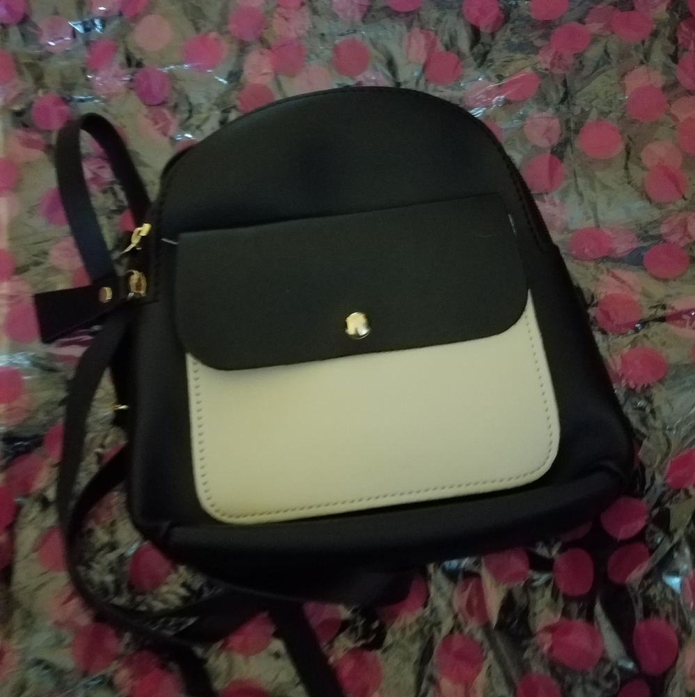 Super Cute Mini Backpack - image 2